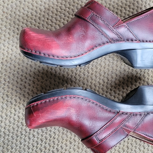 Red Dansko Clogs size 41 - Picture 4 of 6